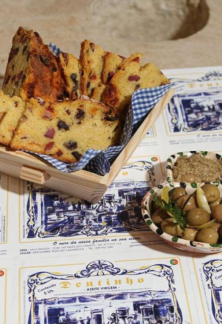 Pão de Azeitona 9 Torta Azeite Dentinho com Chefs Tony e Valdemar - Receitas com Azeite Dentinho